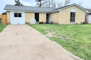 12935 Southspring Dr, Houston, TX 77047 - Photo 3