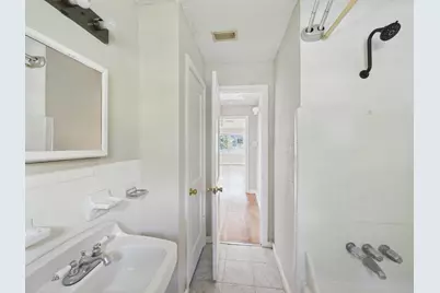 4502 Larch Lane, Bellaire, TX 77401 - Photo 21