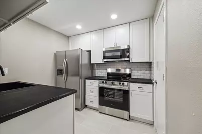 11711 Memorial Drive #101, Houston, TX 77024 - Photo 5