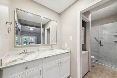 11711 Memorial Drive #101, Houston, TX 77024 - Photo 9