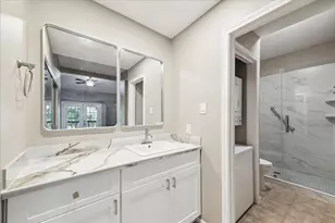 11711 Memorial Dr, Houston, TX 77024 - Photo 9