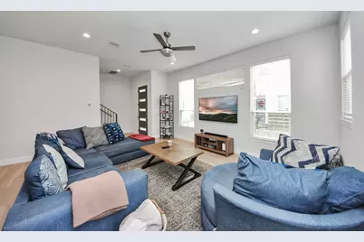 506 W Donovan Street #F, Houston, TX 77091 - Photo 5