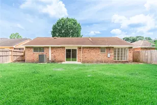 11026 Sandstone St, Houston, TX 77072 - Photo 25