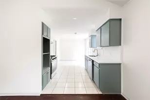 11026 Sandstone St, Houston, TX 77072 - Photo 9
