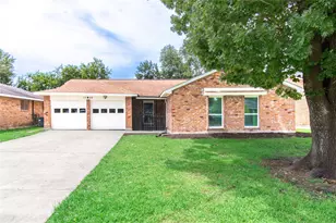 11026 Sandstone St, Houston, TX 77072 - Photo 1