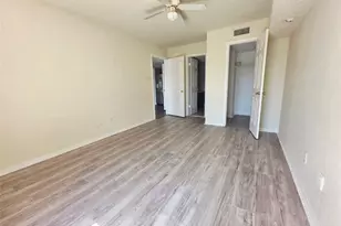 2826 S Bartell Dr, Houston, TX 77054 - Photo 13