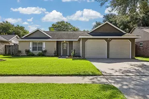 1904 Floyd Rd, League City, TX 77573 - Photo 1