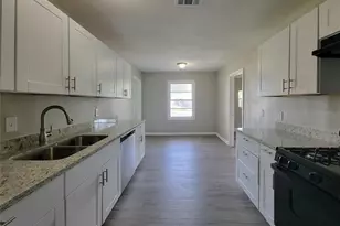 4909 Holloway Dr, Houston, TX 77048 - Photo 3