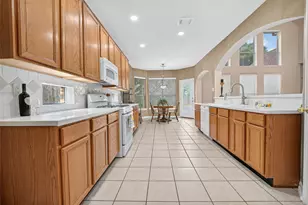 2419 Bay Hill Dr, Baytown, TX 77523 - Photo 17