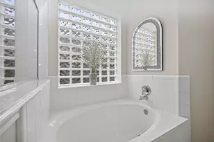 2419 Bay Hill Dr, Baytown, TX 77523 - Photo 27