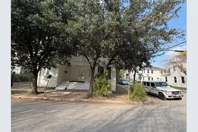 402 Hyde Park Boulevard #4, Houston, TX 77006 - Photo 1