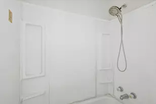 501 Ladd St, Dayton, TX 77535 - Photo 25