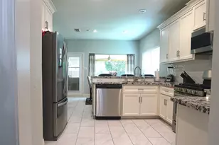 5317 Shady Maple Dr, Houston, TX 77339 - Photo 5