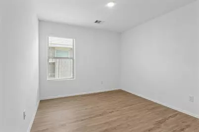 9311 Sierra Point Way, Baytown, TX 77521 - Photo 15