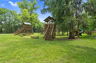 215 Center St, Cleveland, TX 77327 - Photo 21