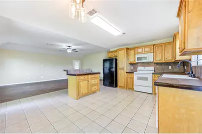 9550 Thousand Oaks Loop, Montgomery, TX 77316 - Photo 13