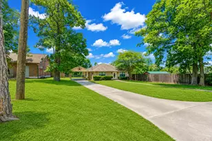 9550 Thousand Oaks Loop, Montgomery, TX 77316 - Photo 5