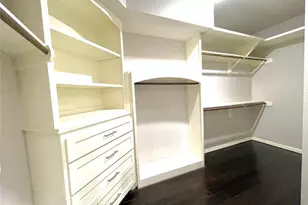 2111 Welch St, Houston, TX 77019 - Photo 9