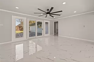 5674 Hazen St, Houston, TX 77081 - Photo 5