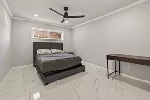 5674 Hazen St, Houston, TX 77081 - Photo 19