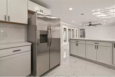 5674 Hazen Street, Houston, TX 77081 - Photo 17