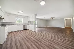 111 Chadwick, Bay City, TX 77414 - Photo 9