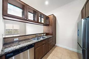 1010 Rosine St, Houston, TX 77019 - Photo 7