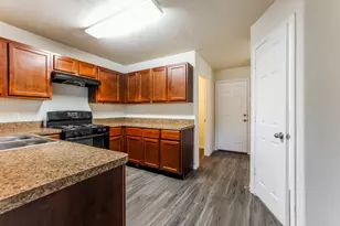 10931 Myrtle Oak St, Houston, TX 77016 - Photo 1