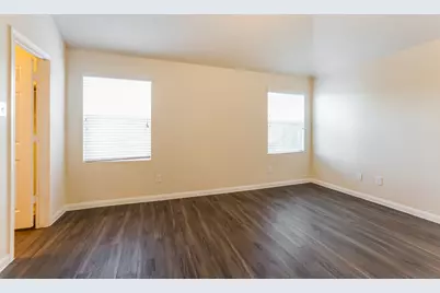10931 Myrtle Oak Street, Houston, TX 77016 - Photo 5
