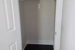 302 71st St, Houston, TX 77011 - Photo 7