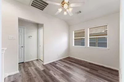 62 W Twinvale Loop, Conroe, TX 77384 - Photo 11