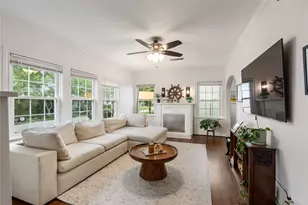 930 Dorothy St, Houston, TX 77008 - Photo 3