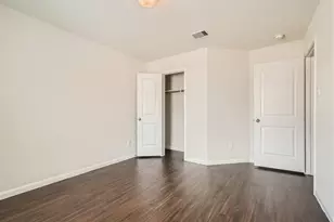 2000 Briar Grove Dr, Conroe, TX 77301 - Photo 15