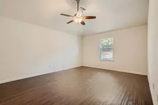 2000 Briar Grove Dr, Conroe, TX 77301 - Photo 9