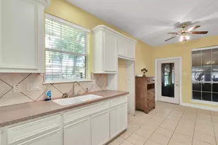 9822 El Chaco St, Baytown, TX 77521 - Photo 41