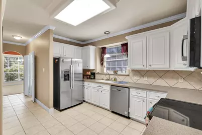 9822 El Chaco Street, Baytown, TX 77521 - Photo 11