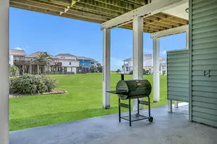 4107 Defender Ln, Galveston, TX 77554 - Photo 39