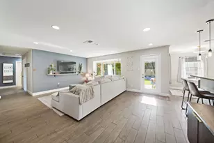 5919 Lattimer Dr, Houston, TX 77035 - Photo 11