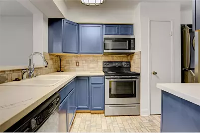 8020 Braesmain Drive #1806, Houston, TX 77025 - Photo 9