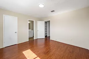 7236 Crownwest St, Houston, TX 77072 - Photo 15