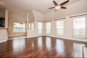 3715 Crescent Dr, Pearland, TX 77584 - Photo 13