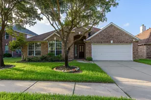 10022 Darrell Springs Ln, Tomball, TX 77375 - Photo 7