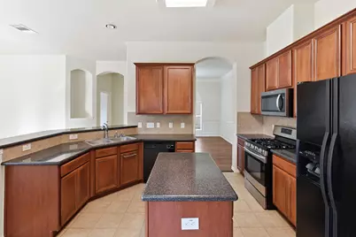 10022 Darrell Springs Lane, Tomball, TX 77375 - Photo 17
