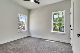5610 Kittridge St, Houston, TX 77028 - Photo 15
