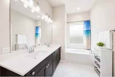 10255 Bayou Oaks Drive, Conroe, TX 77385 - Photo 9