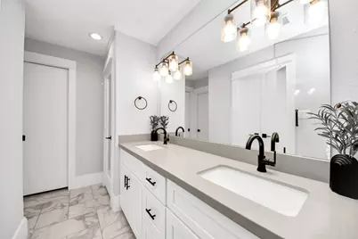 2219 Willowby Dr, Houston, TX 77008 - Photo 29