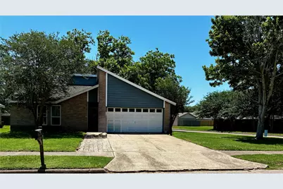 2 Sarita Road, Angleton, TX 77515 - Photo 1