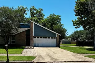 2 Sarita Rd, Angleton, TX 77515 - Photo 1