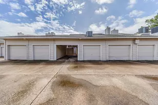 727 Bunker Hill Rd, Houston, TX 77024 - Photo 37
