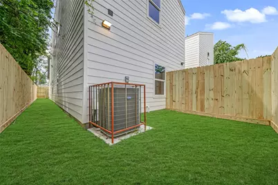 966 & 968 South Lane #A/B, Houston, TX 77088 - Photo 7